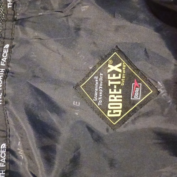 The North Face "Summit Series" Men's Red Jacket with Removable Hood in Size XL - Picture 8 of 11